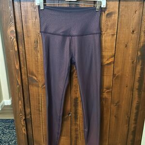 Beyond Yoga High waisted Midi Legging, Navy/Red Metallic, Size M